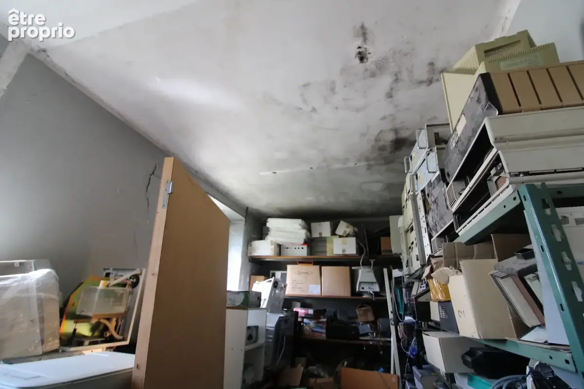 Immeuble a renover. - photo 10
