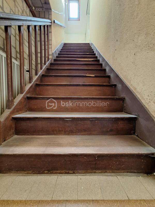 Maison à SAINT-DENIS-DE-L&#039;HOTEL