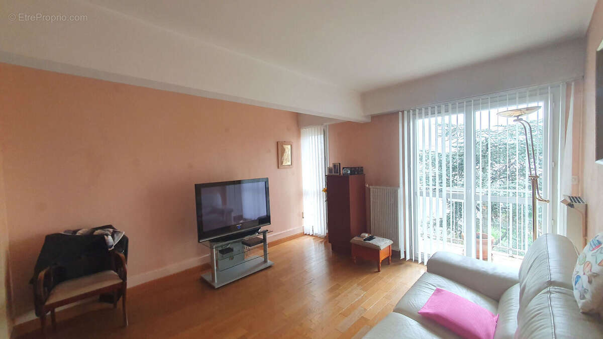 Appartement à L'HAY-LES-ROSES