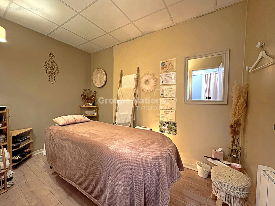 Commerce à CASTRIES