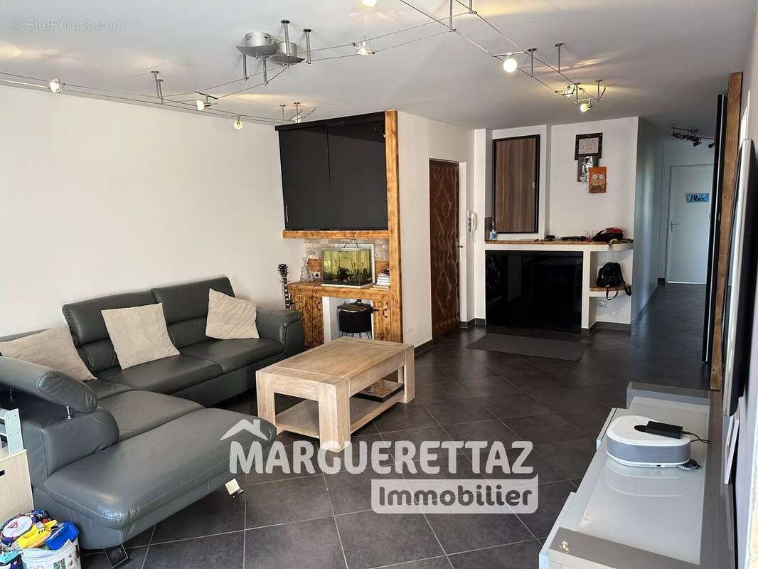 Appartement à SAINT-PIERRE-EN-FAUCIGNY