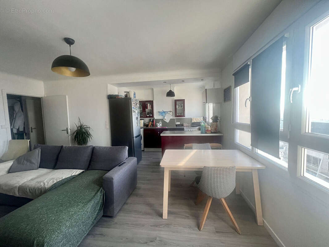Appartement à SARTROUVILLE