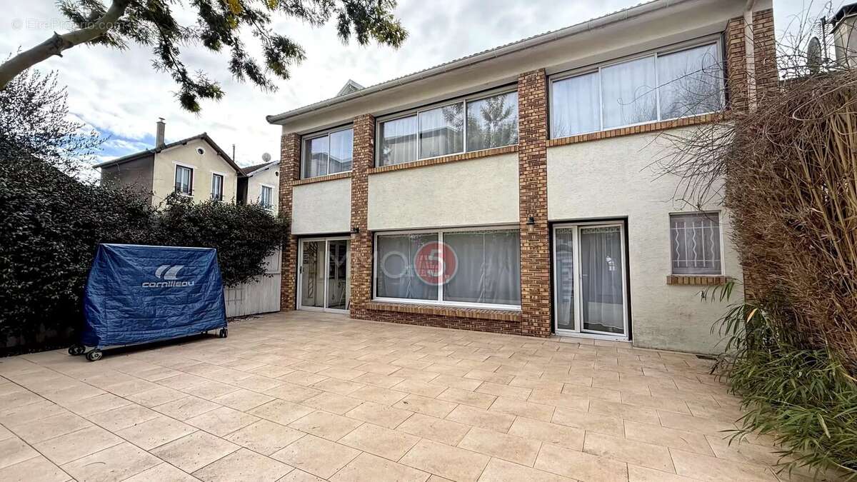 Maison à LIVRY-GARGAN