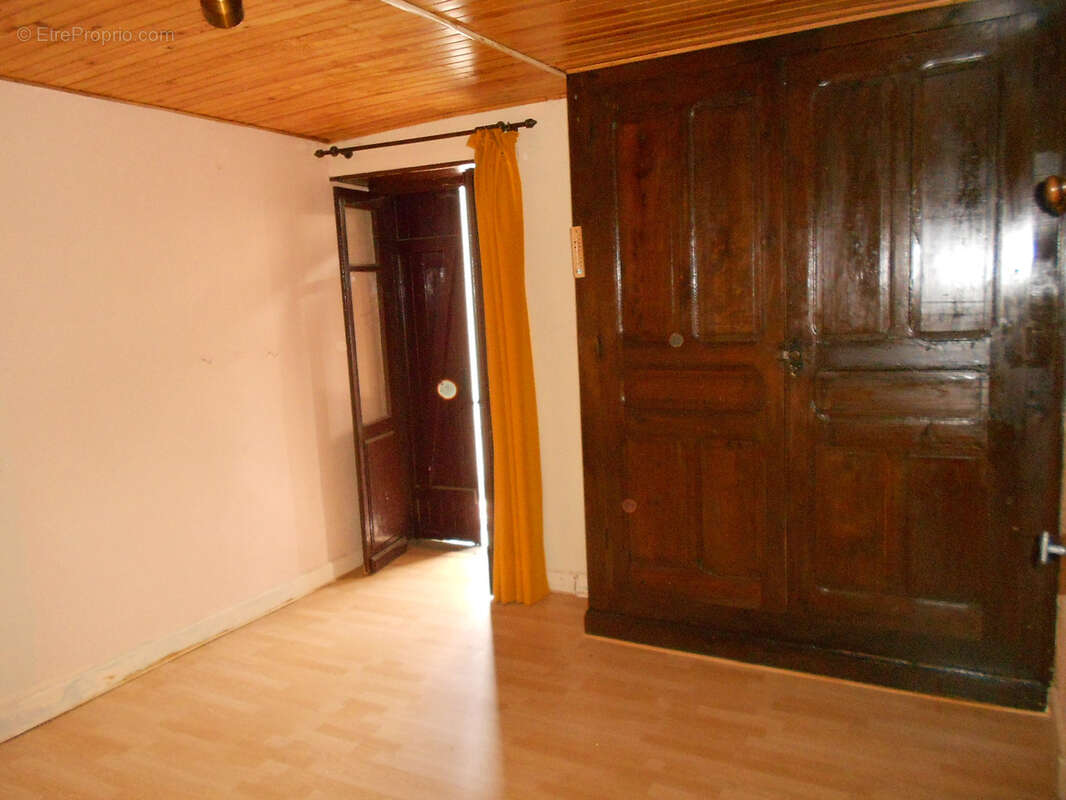 Maison de village à rénover, cœur de village, proche d'Arlanc - photo 8