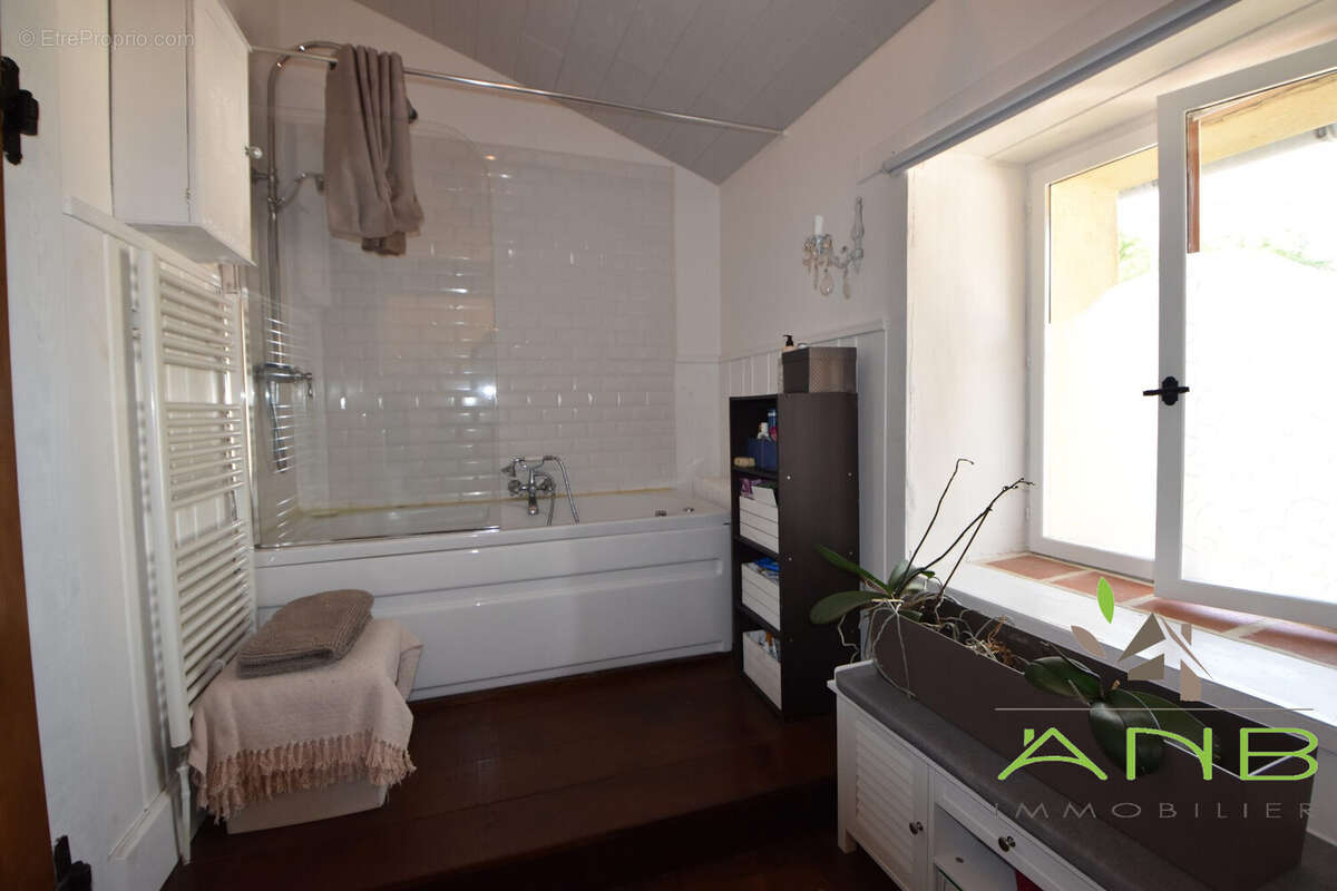 Maison 133 m² à Maisonnais-Sur-Tardoire  - photo 6