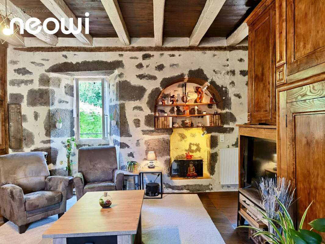 Maison auvergnate avec dépendance - photo 6