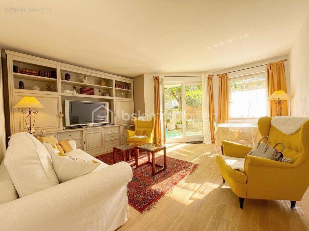 Rare ! 2 pieces avec double terrasse et jardin - photo 2
