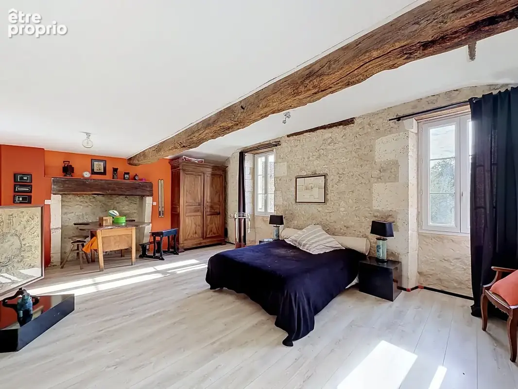 Propriété de charme en Sud Charente   428m2 habitables, 1,6 hectare et vue remarquable. - photo 11
