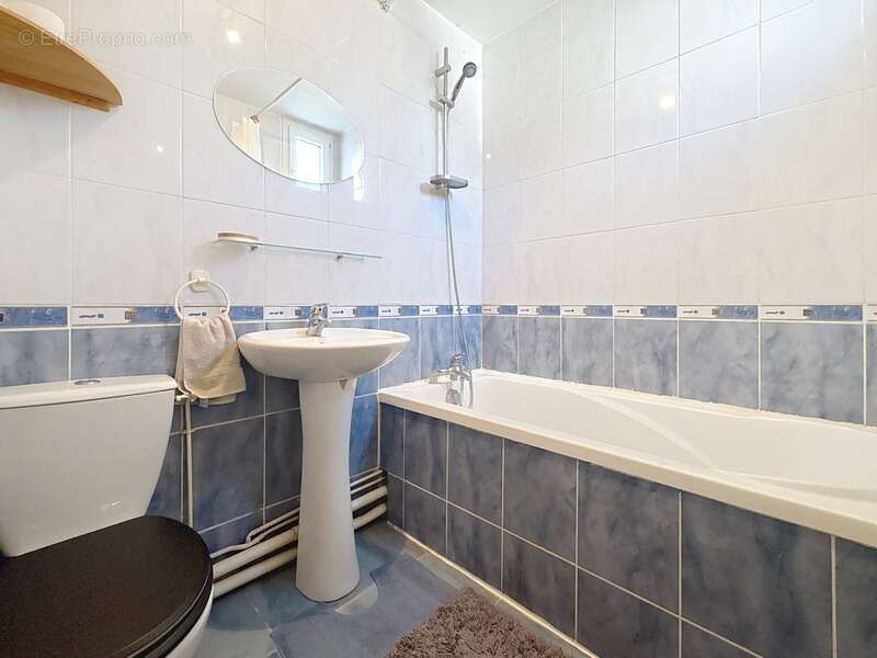 Maison à VILLE-LA-GRAND