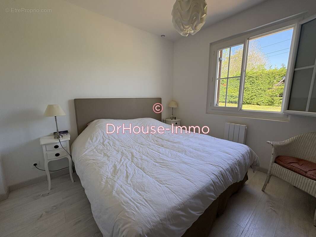 Maison à BOURDEILLES