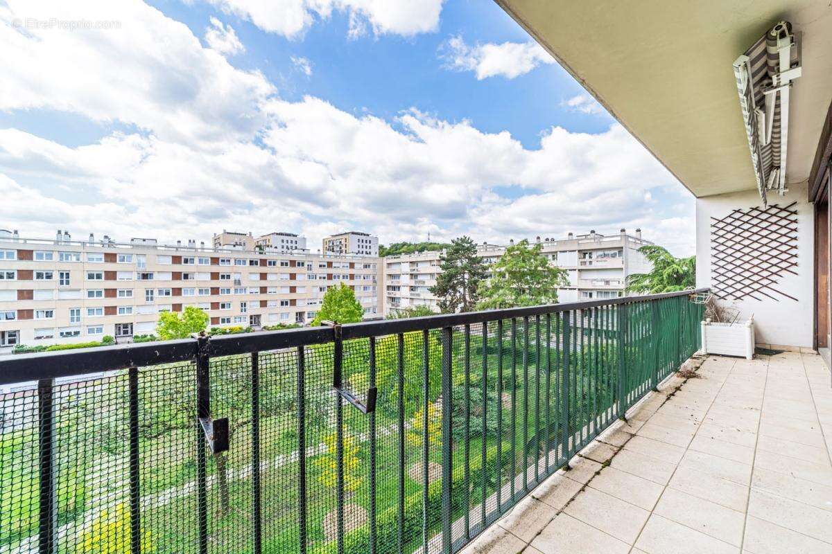 Appartement à LE PLESSIS-ROBINSON