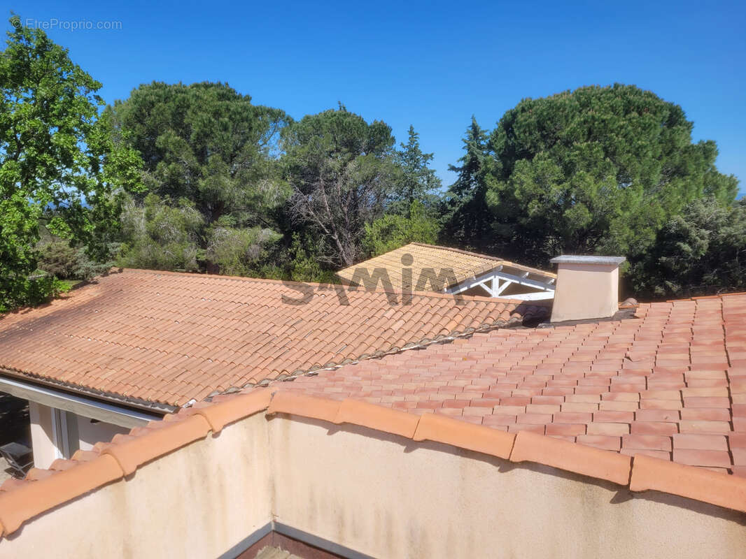 Maison à CLARENSAC