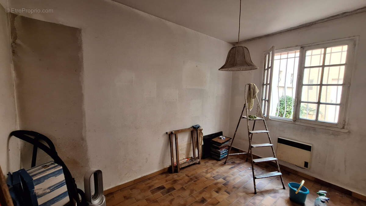 Appartement à SAINT-CYR-SUR-MER