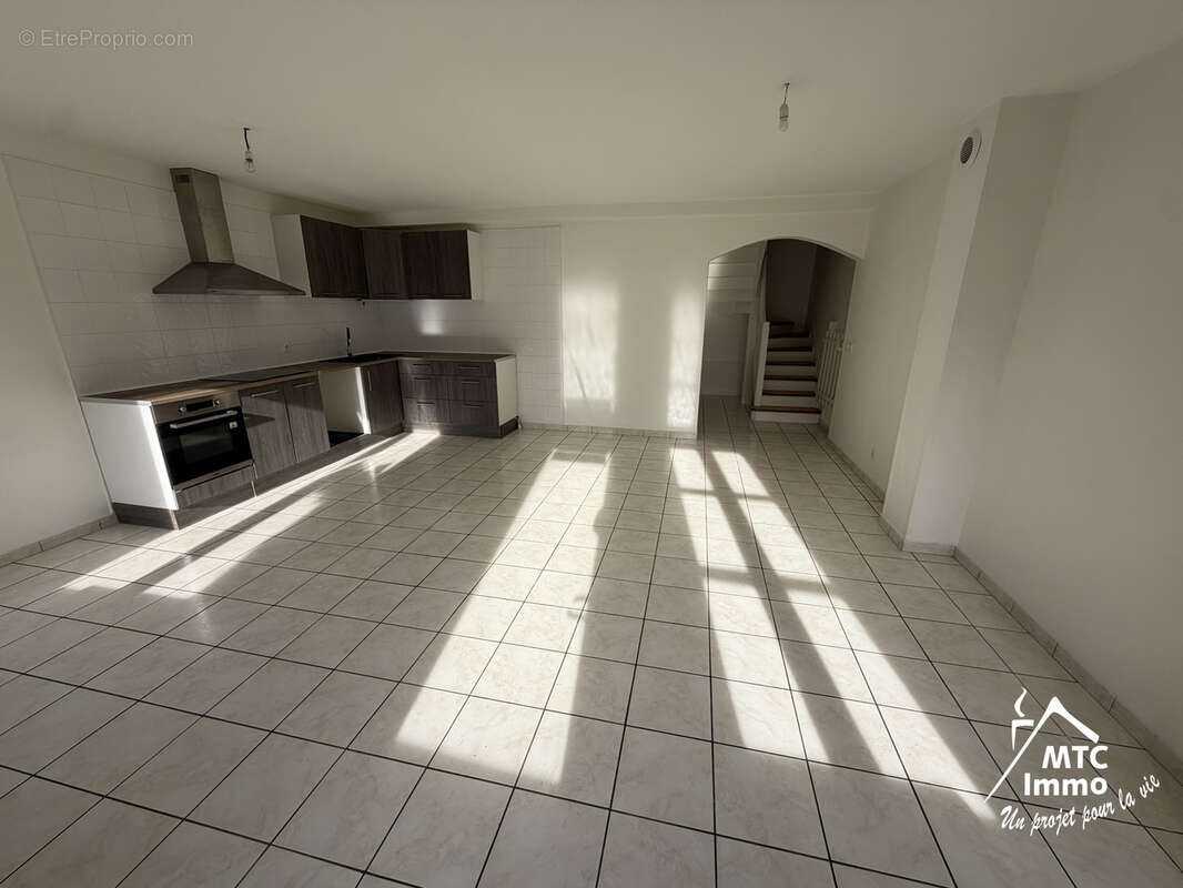 Appartement à LOYETTES