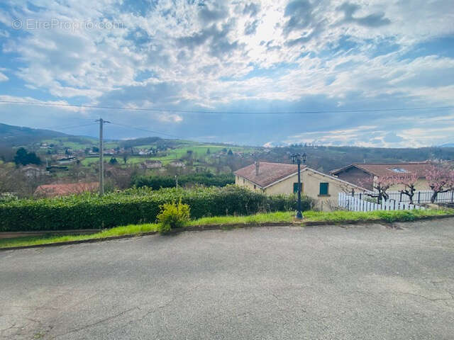 Maison à SOURCIEUX-LES-MINES