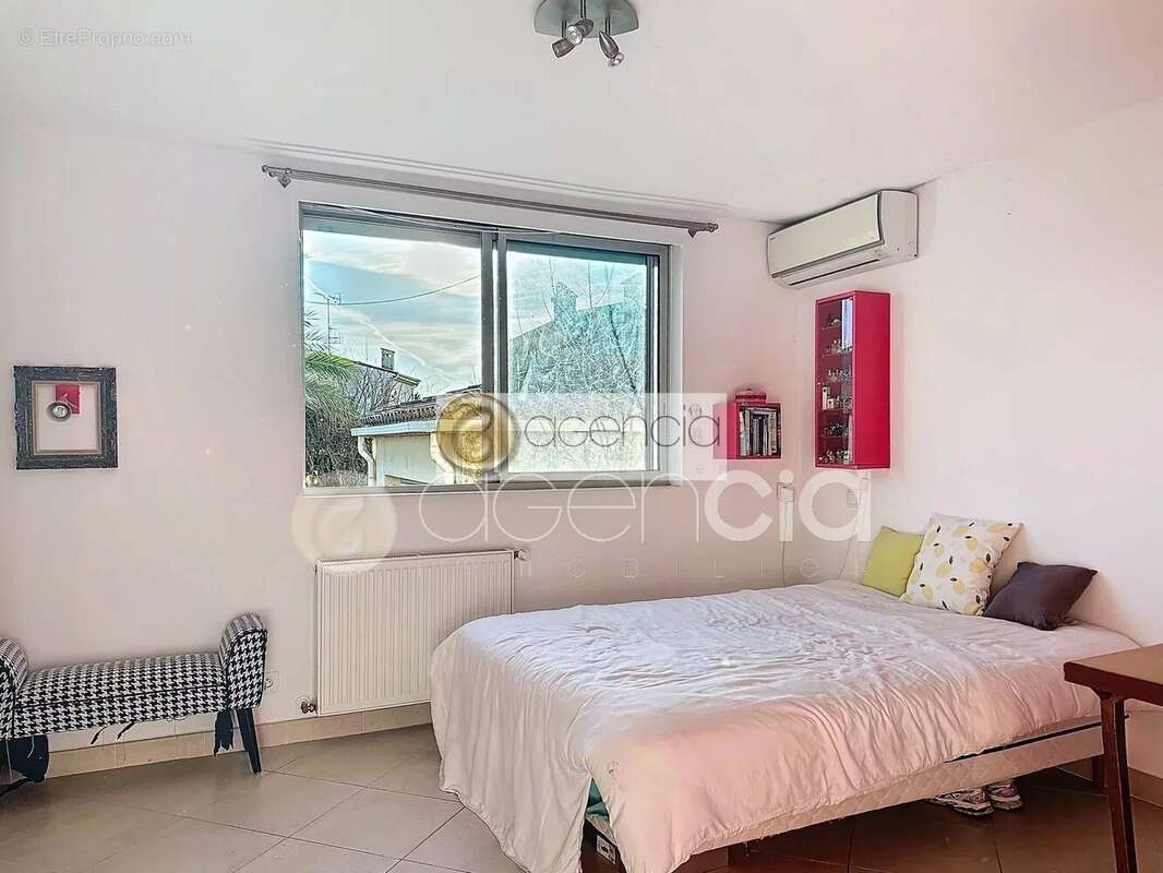 Cannes – Montrose  Spacieuse Villa de 303 m² avec Piscine et Appartement Indépendant - photo 10