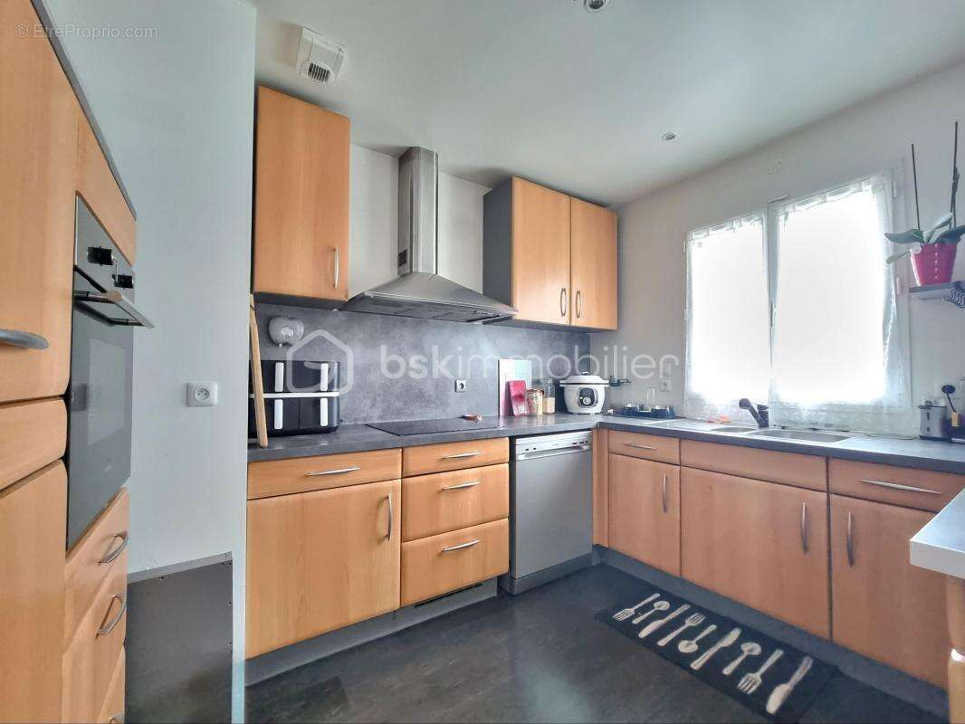 Maison à MONTIGNY-LENCOUP