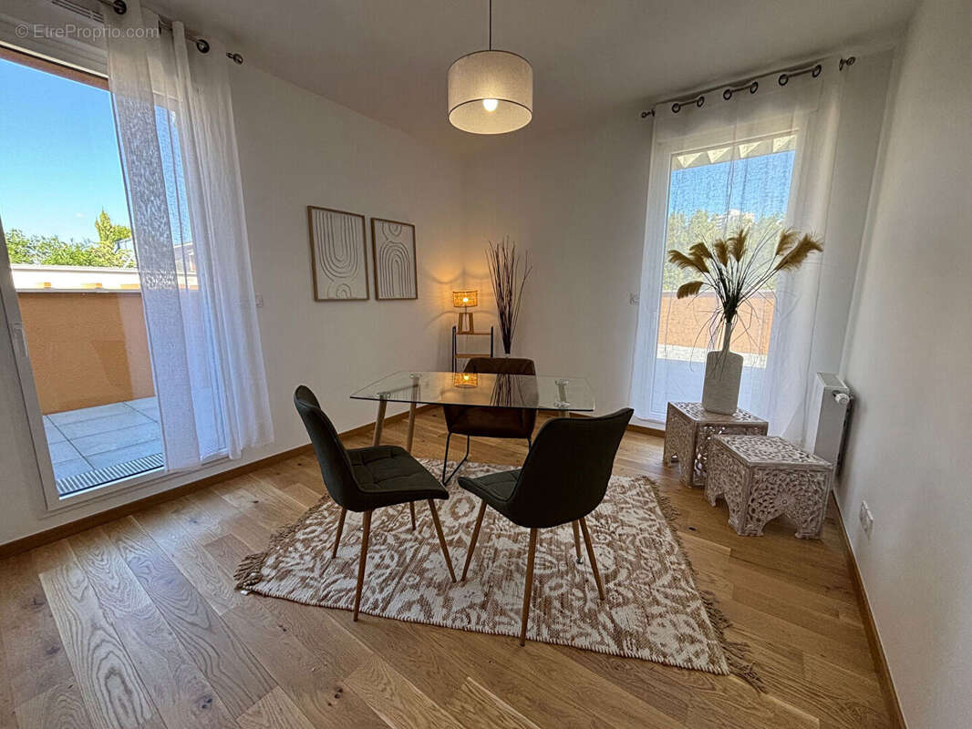 Appartement à TASSIN-LA-DEMI-LUNE