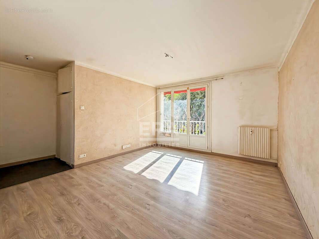 Appartement à MARSEILLE-12E