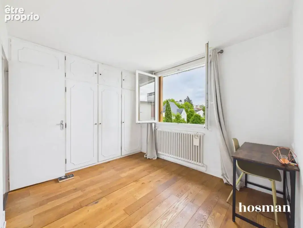 Appartement 4 pièces 66,75m² - Lumineux et Parking - Rue de Garches, Saint-Cloud - photo 8