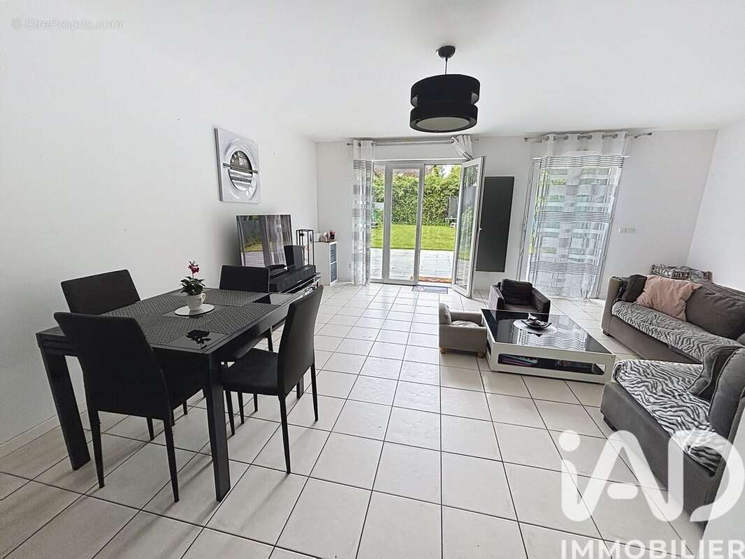 Photo 2 - Maison à BOISSY-SOUS-SAINT-YON