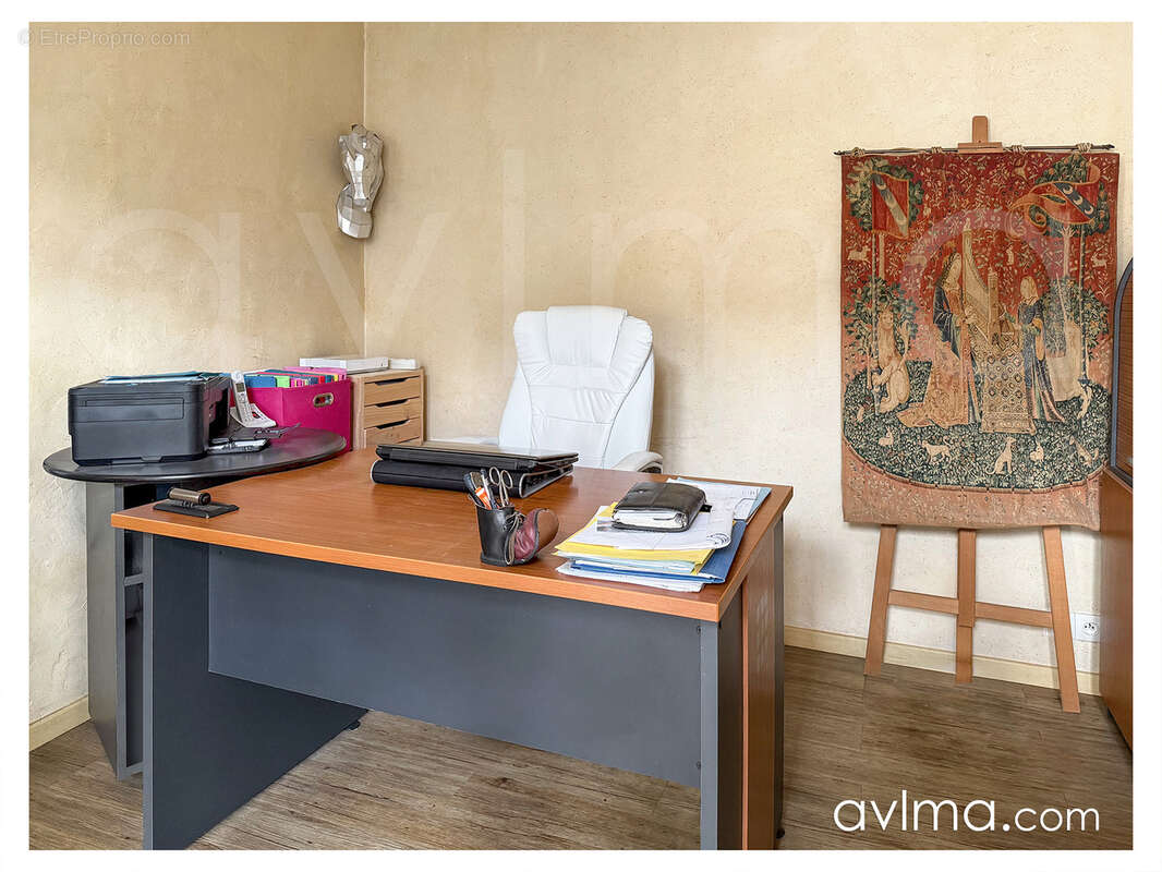 Maison à CRESPIERES