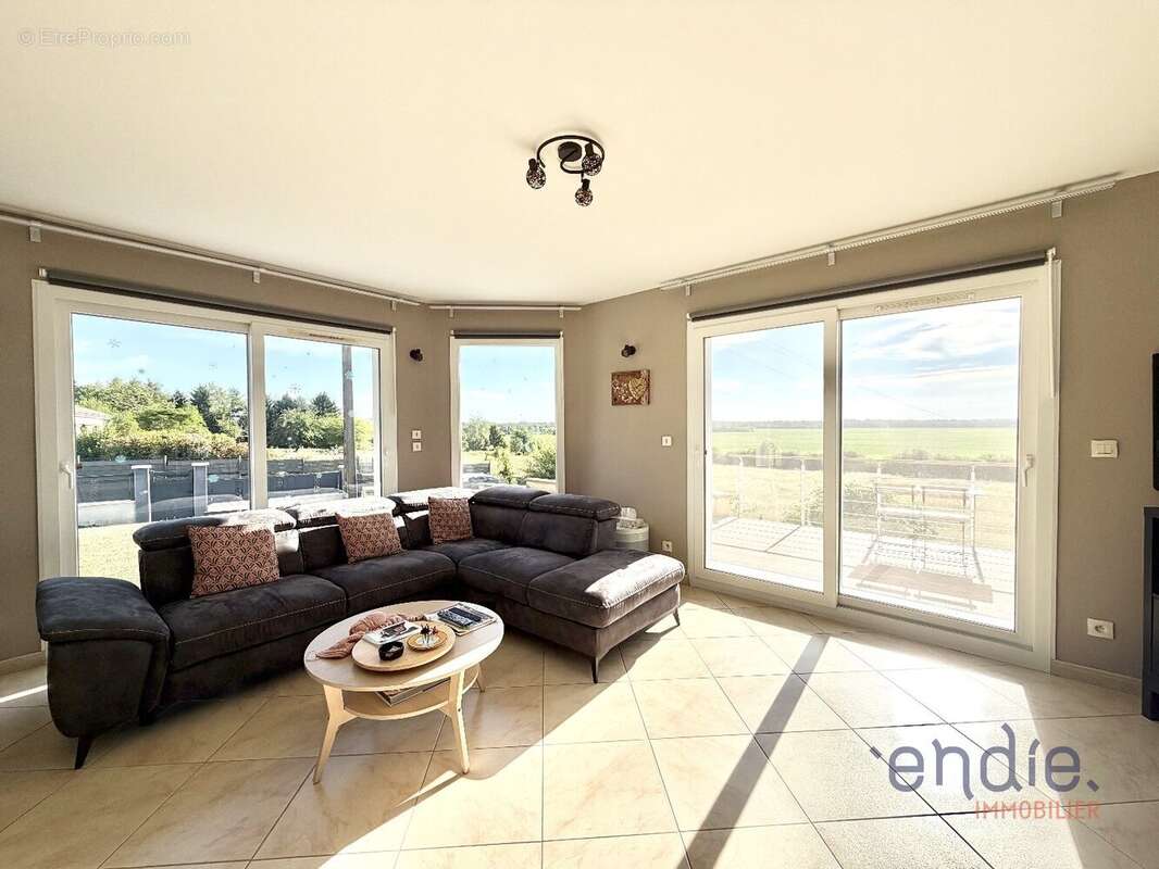Une propriété d'exception de 185 m² - photo 5