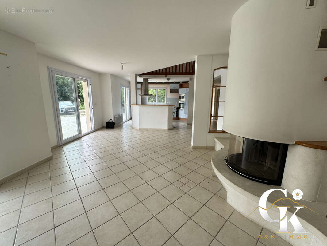 Maison à SAINT-PAUL-DE-VARCES