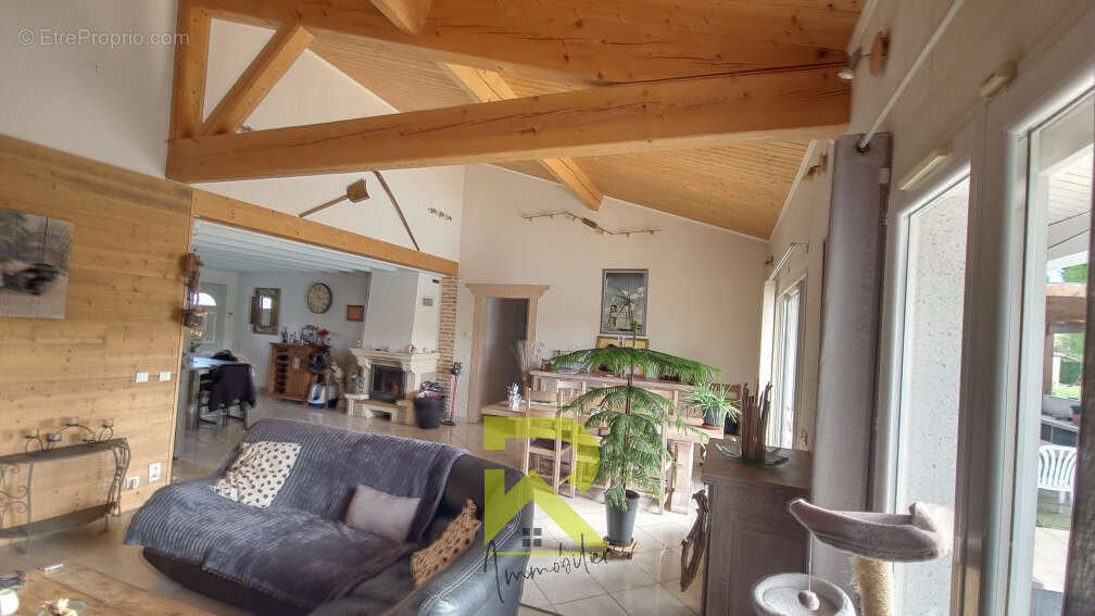 Maison à VILLASAVARY