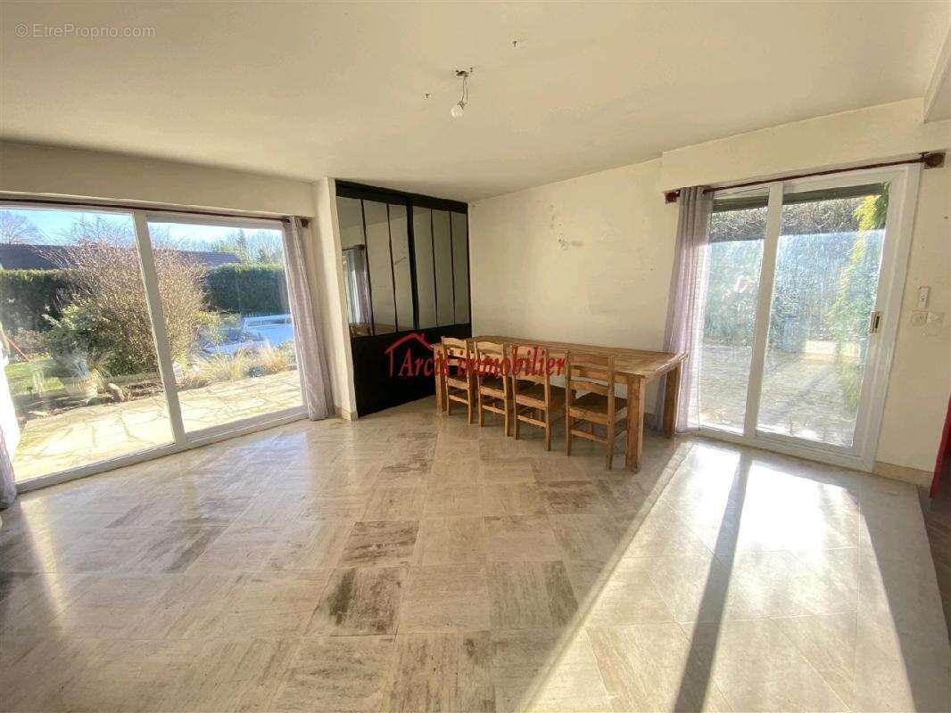 Maison à MAILLY-LE-CAMP