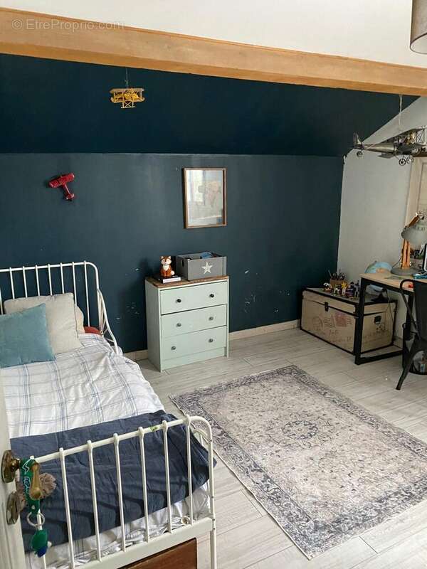 Chambre 2 - Maison à VAUJOURS