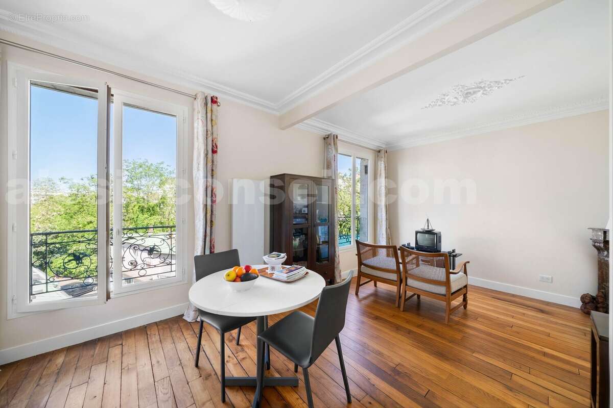 Photo n°5 - Appartement à PARIS-14E