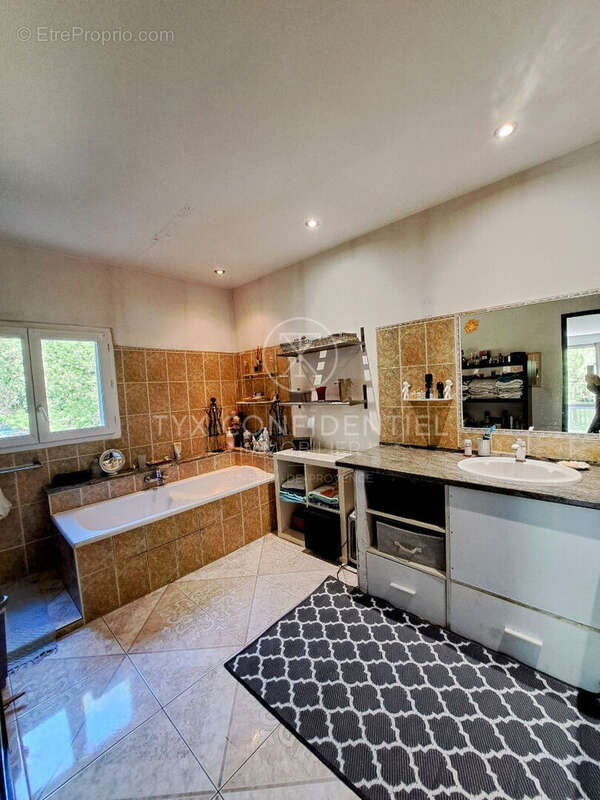 Maison à SAINT-REMY-DE-PROVENCE