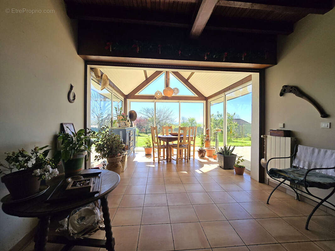 Maison à MAZEROLLES