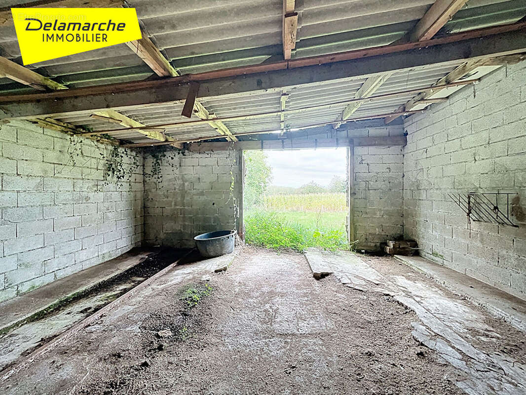 Maison à CERENCES
