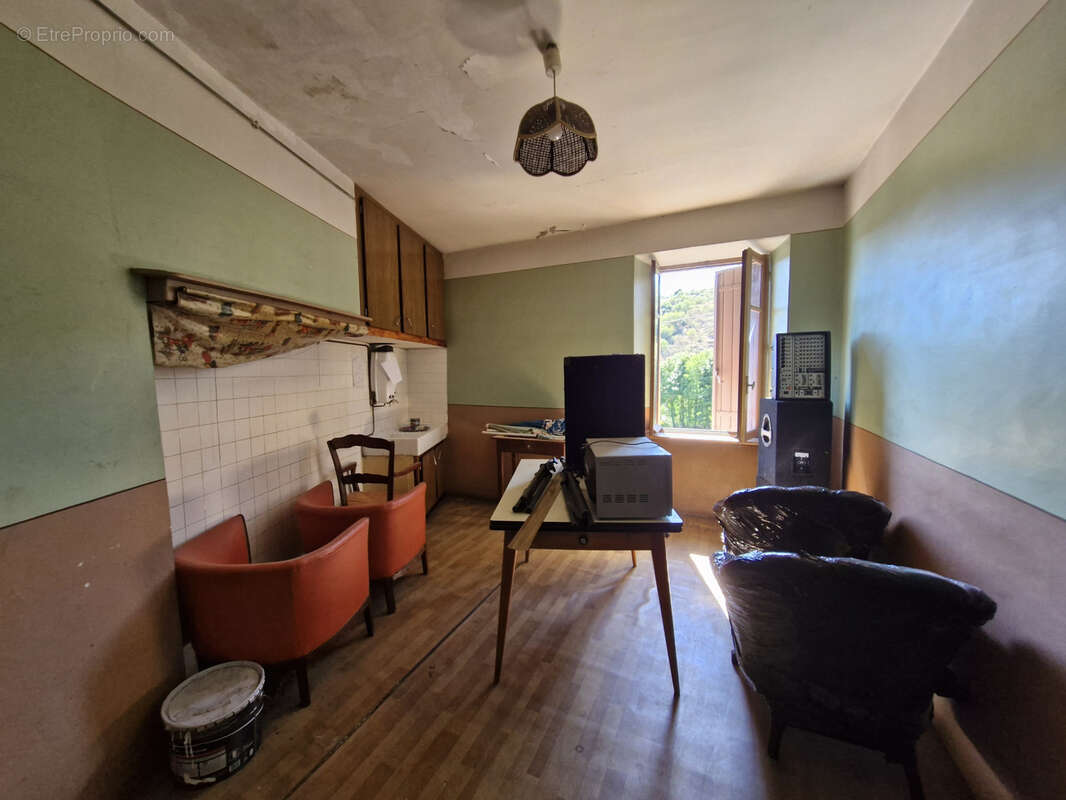 Maison à MURAT-SUR-VEBRE