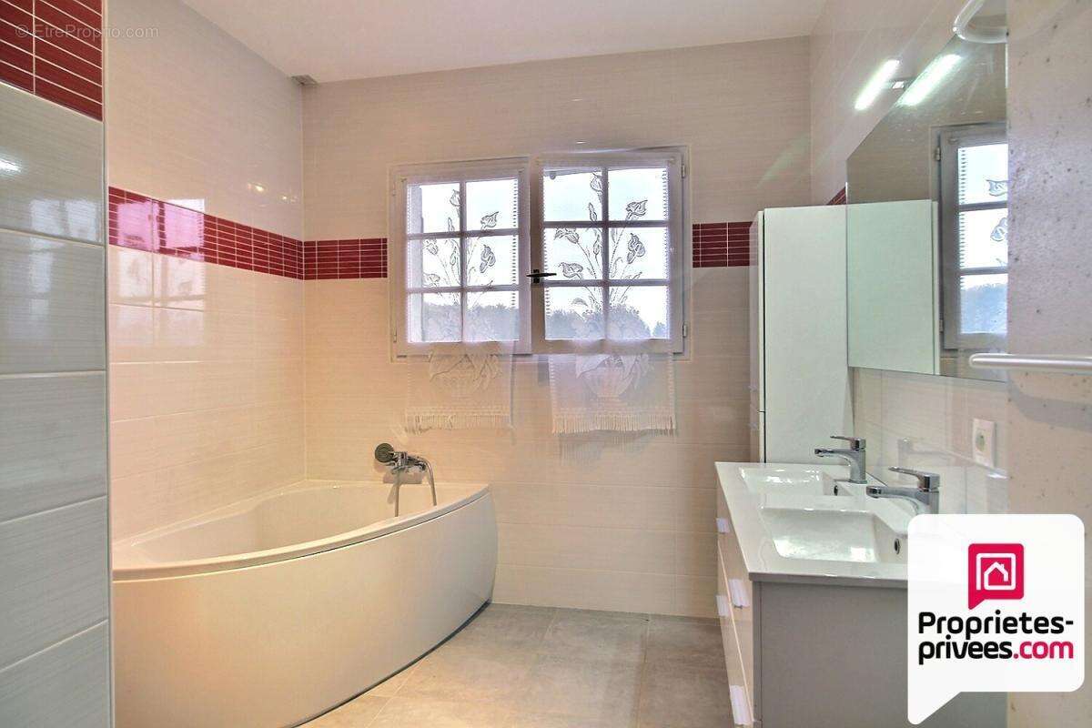 1h15 de paris - a vendre spacieuse maison 8 pieces, sous-sol, piscine, terrain 4350  m² - photo 12