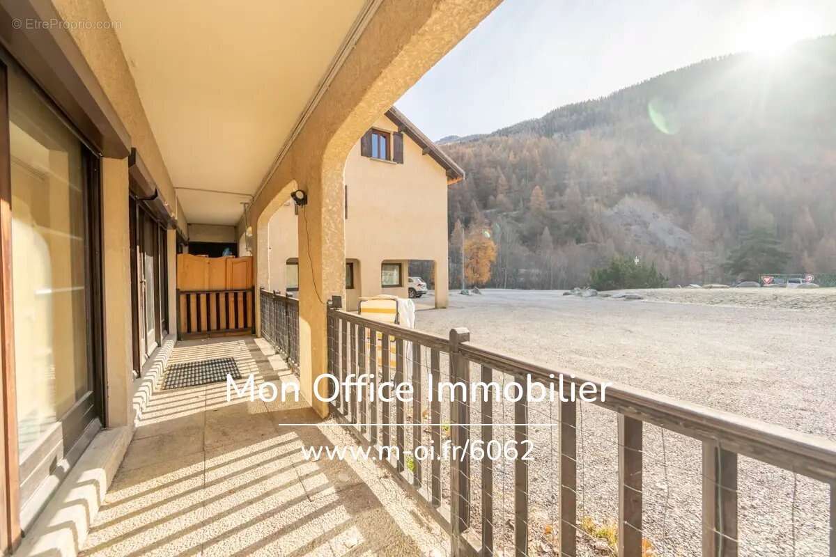 Appartement à AIGUILLES