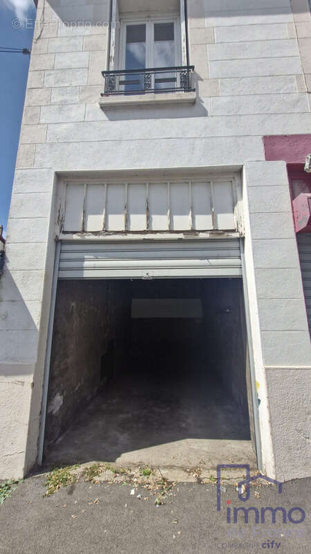 Parking à SAINT-ETIENNE