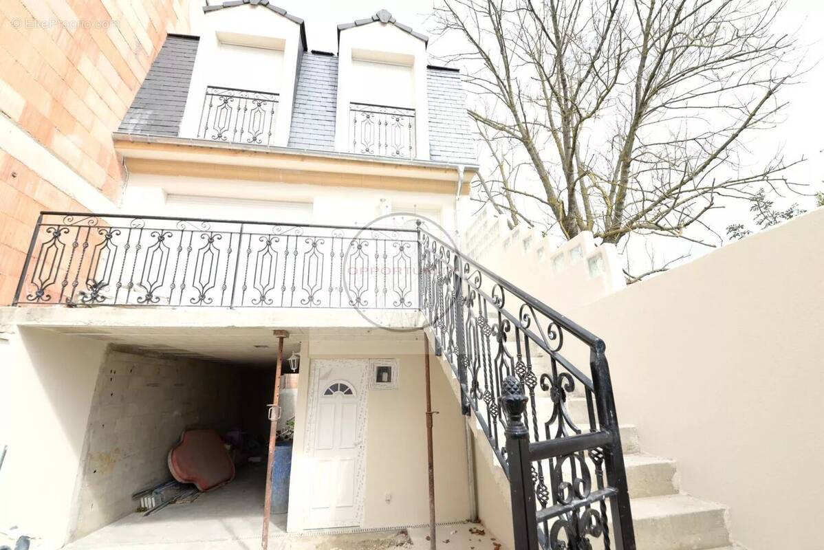 Maison à FONTENAY-SOUS-BOIS