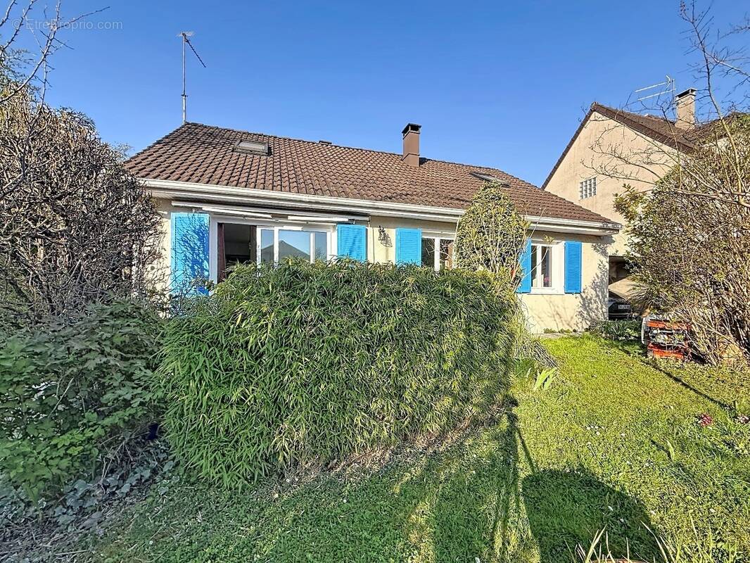 Maison à L'HAY-LES-ROSES