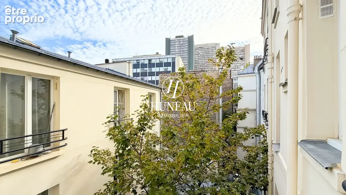 Studio en etage avec ascenseur et metro au pied de l'immeuble - photo 9