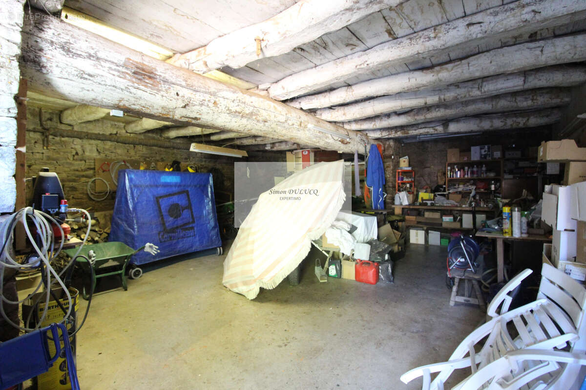 Propriété de 226 m2 avec piscine, dépendances et grand terrain arboré - photo 13