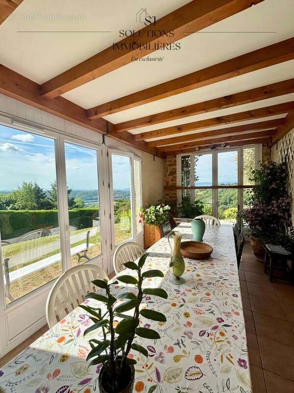 Maison à TUPIN-ET-SEMONS