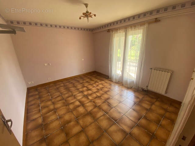 Maison à ENTRAIGUES