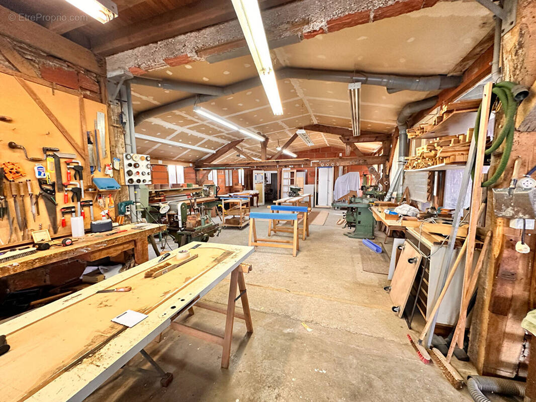 Commerce à AUBIGNY-SUR-NERE