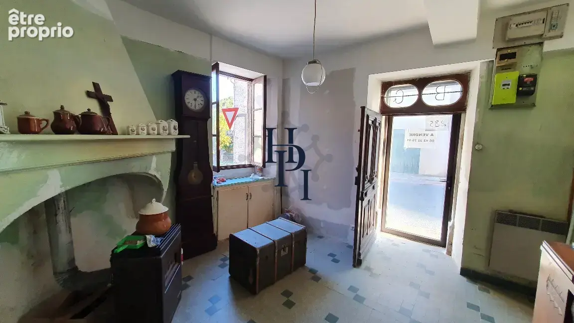 Vente maison de village à rénover avec garage et terrain non attenant - photo 3