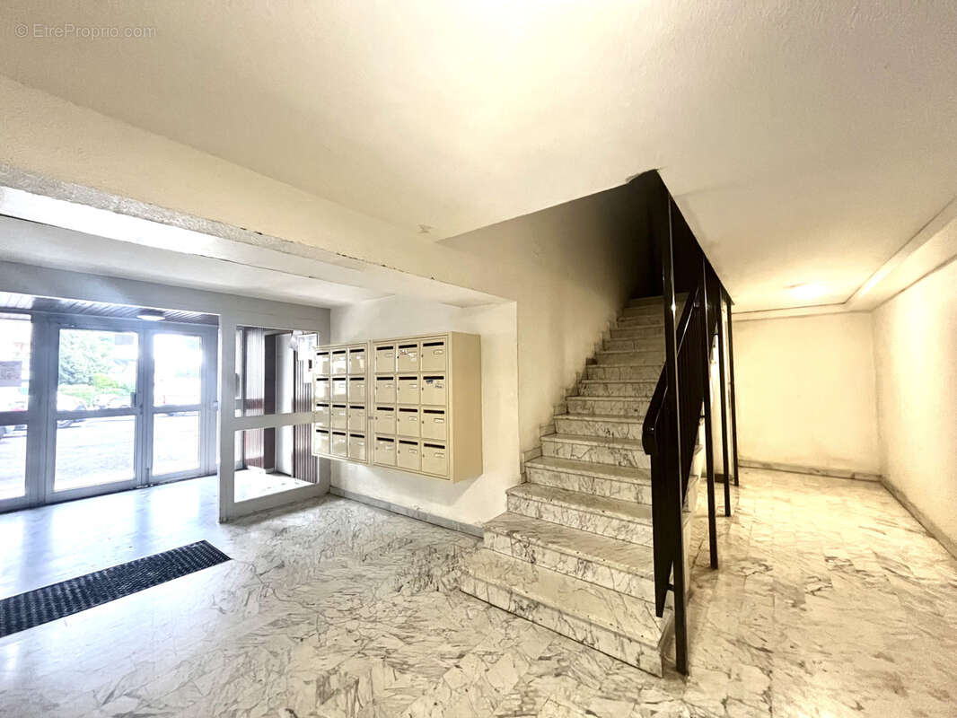 Appartement t3 avec balcon dans une residence securisee - photo 8