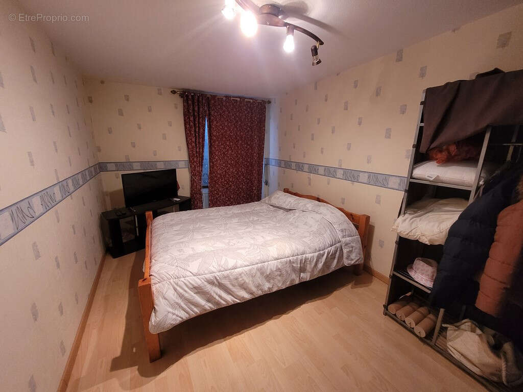 Appartement à CHATEAUNEUF-DE-RANDON