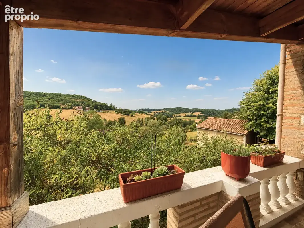 Très bel ensemble immobilier avec potentiel locatif, sur 12 ha - photo 3